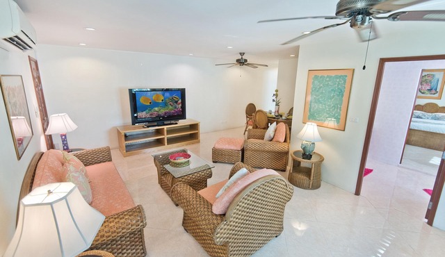 Affordable luxury 1/1extra large APT.