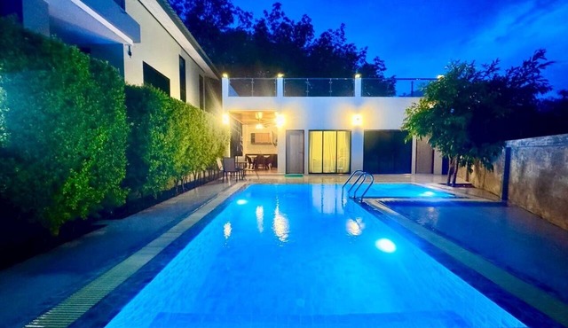 Ao nang Private Rooftop Poolvilla