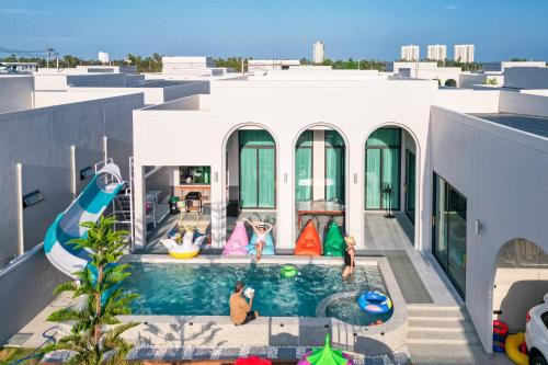 Baby Blue pool villa