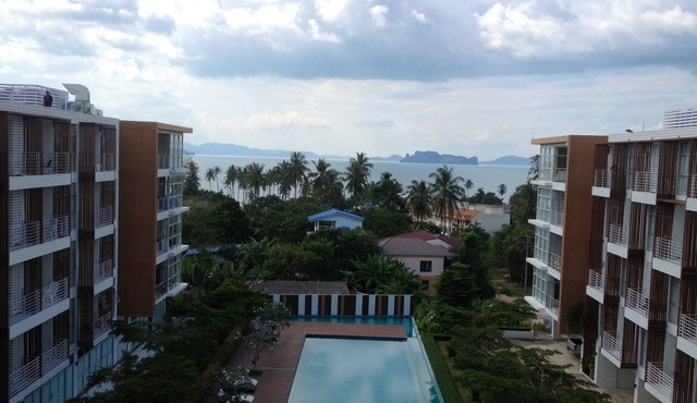 Beautiful Sea-view 2 Bedroom Condo