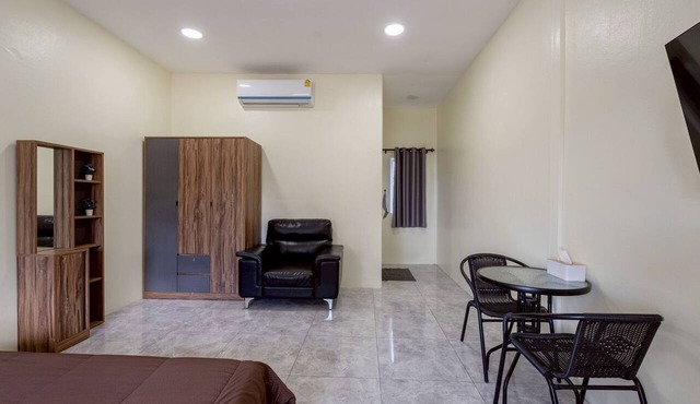 Blue Lake Residences Pattaya - 12 Bedroom Pool Villa
