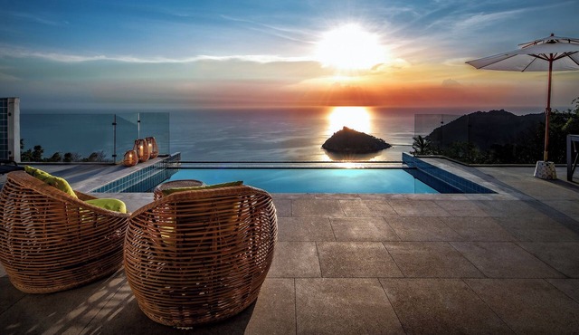Boutique villa with relaxed feeling, private pool and breathtaking view.