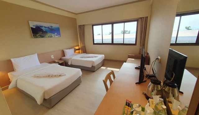 Bunjongburi Hotel