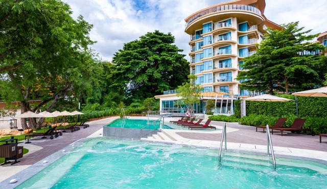 Centara Sonrisa Residences & Suites Sriracha