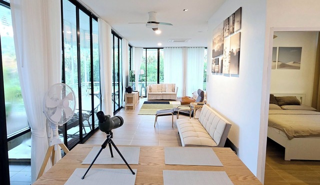 Charming villa with 2 bedrooms and WiFi, AC in pleasant Bangpra Sriracha