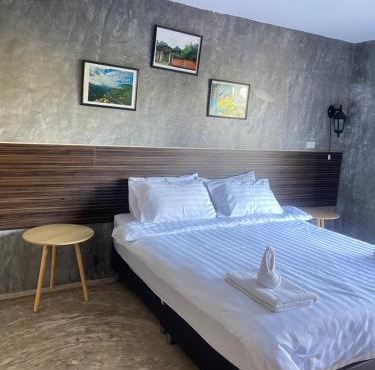 Come Moon Loft Hotel