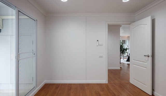 Cozy 2-bedroom condo with AC, WiFi in charming Bangkok
