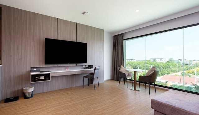 Crystal Srivaree Suvarnabhumi Hotel
