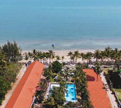Dolphin Bay Beach Resort