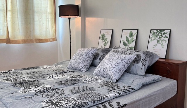 Experience the Essence of Friendship: in the Heart of the Old Town