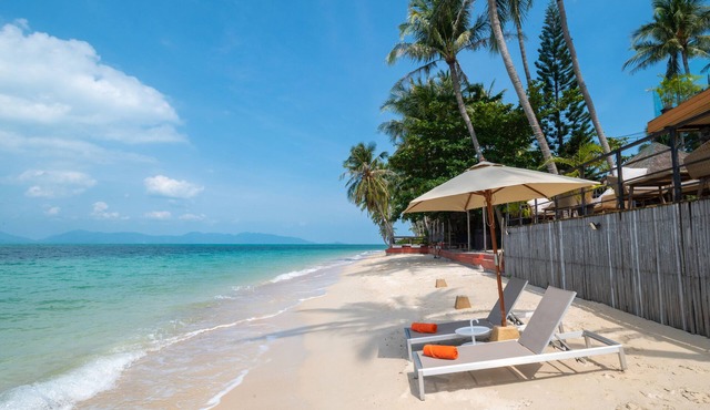 Family beach cottage in a fully managed villa resort on the best beach of Samui