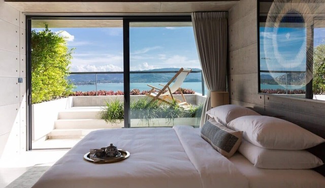Gamay 3-Bedroom Villa with Beach Access