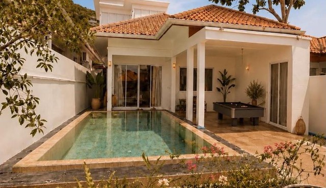 Golden Hour Villa Private Pool & Billiards