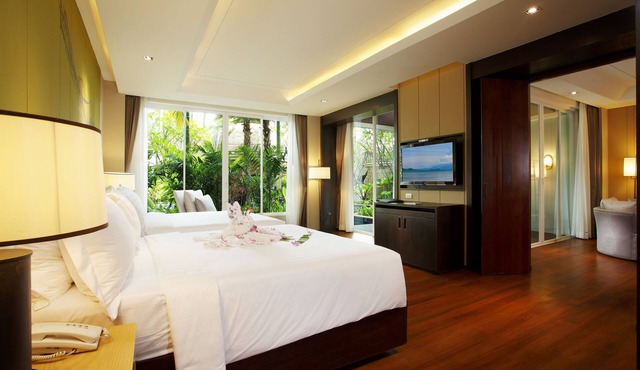 Graceland Khaolak Beach Resort