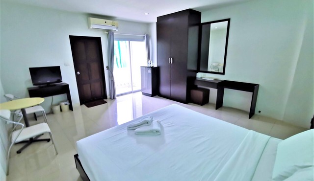 Hua Hin Irooms Hotel