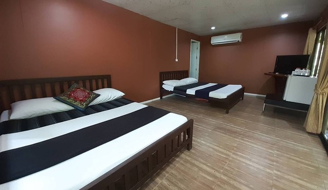 Jungle Bay Resort