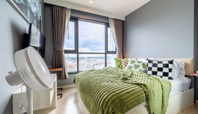 Kaws Theme - Luxury Seaview High Floor l Infinity Pool l Central Pattaya