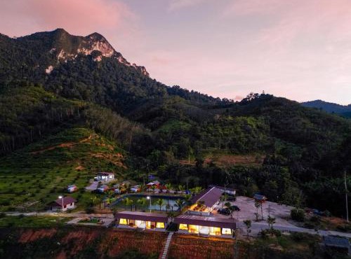 Khaosok River Stone Resort & Camp