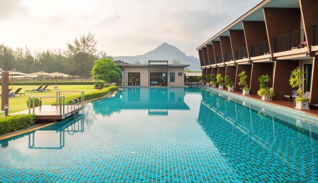 La Isla Pranburi Beach Resort