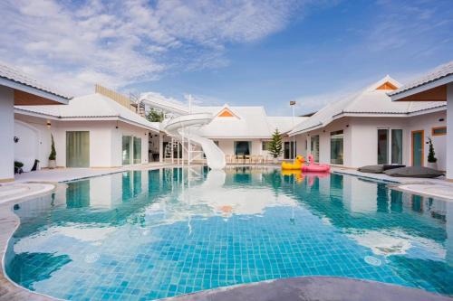 LABARIS LUXURY POOLVILLA WONGAMART BEACH 5 Bedroom