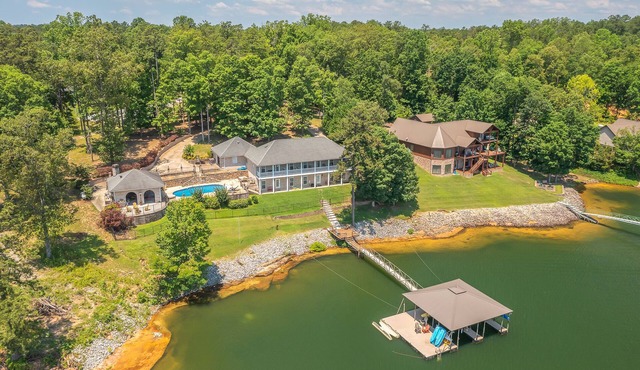 Lake Life 105 - Private Pool overlooking the lake! in Arley