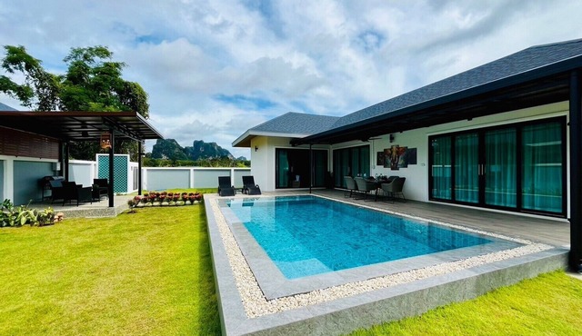 Leigh Villa