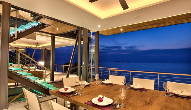 Luxe Vacay Beachfront The View | Chef & Staff | LTH-10