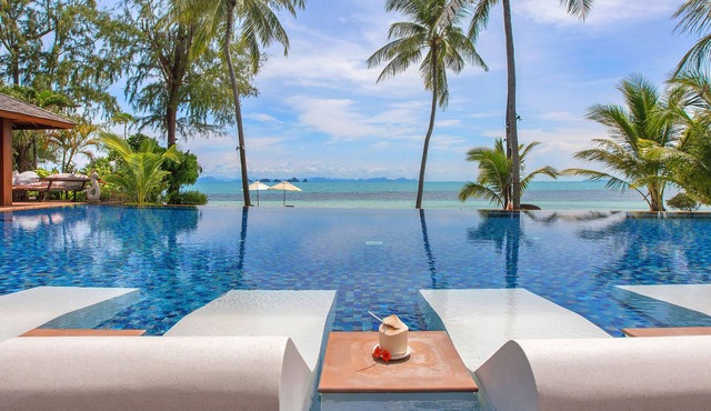 Luxe Vacay Beachfront Villa Baan Kilee | Koh Samui | LTH-17