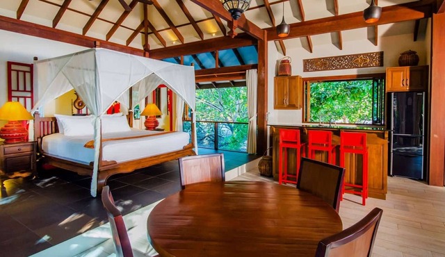 Luxury 1 Bedroom Pool Villa Baan Si Dang !!