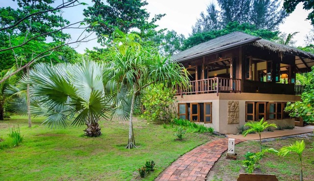 Luxury 3 Bedroom Pool Villa Baan Don !!