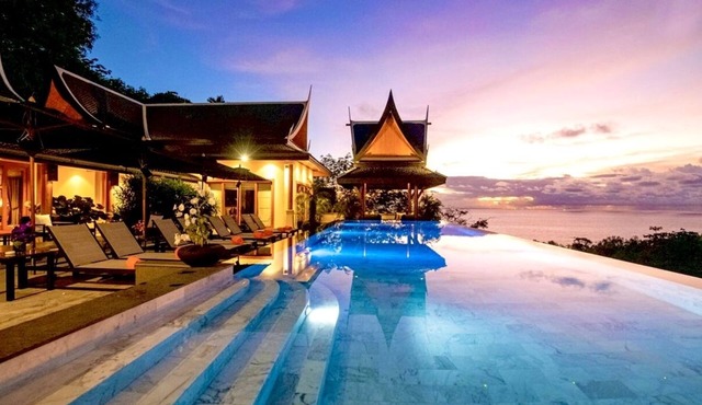 Luxury 9 bedroom villa with Ocean view in Surin Hill