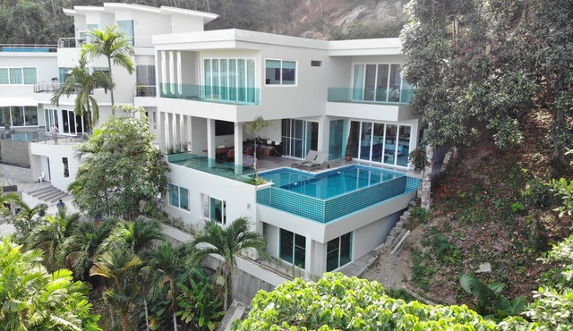 Luxury Sea View 3-Bedroom Villa In Bang Tao Beach