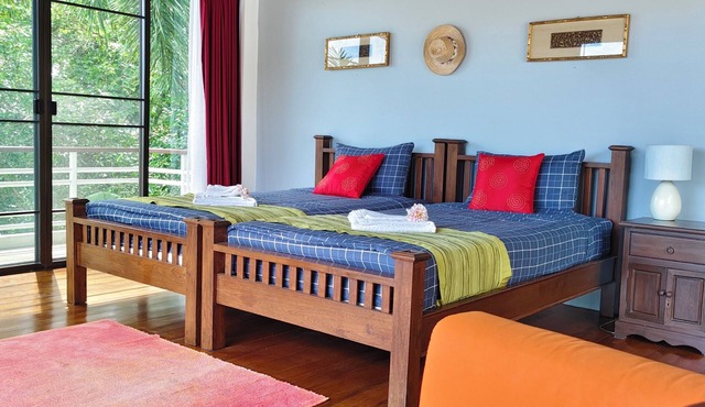 Magic see view room on the hill. 12 minutes walk from the beach