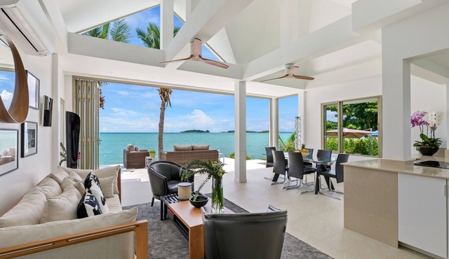 Mam’s Seaside Villa – Beachfront