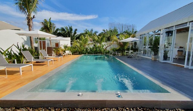 MEET Boutique Resort