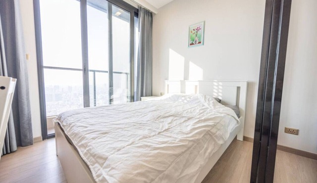 Near RCA Nightlife District, with Gym, Pool & Game Room 5m walk to MRT