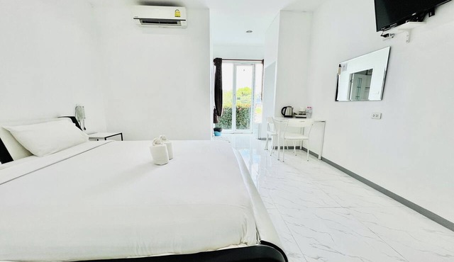 Parichat Bandung Hotel in Ban Dung