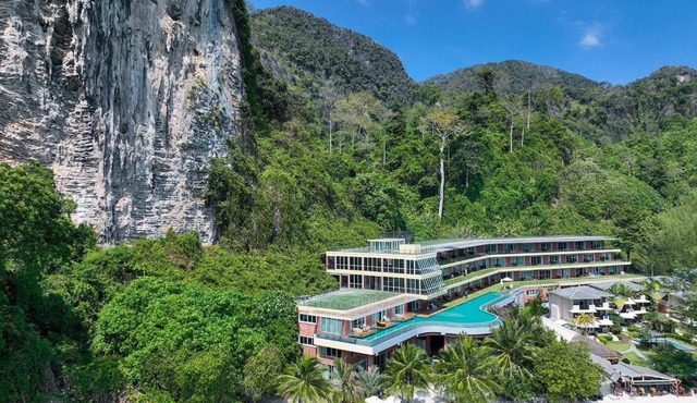 Phi Phi Cliff Beach Resort