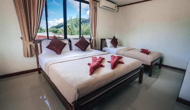 Phra Ae Apartments