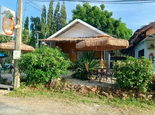 Pineapple Resort Sam roi yot
