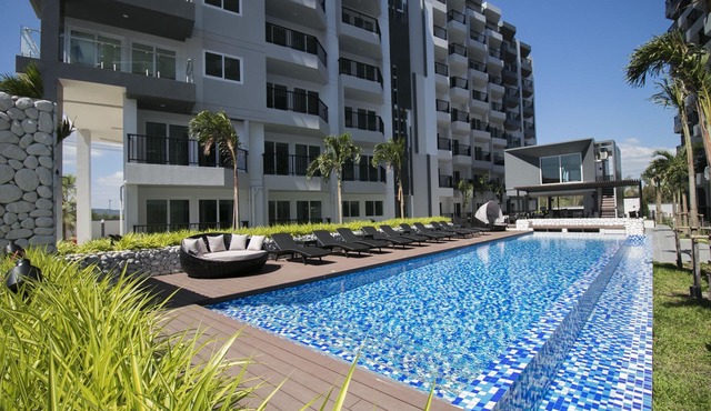 Pool access Studio room, Wi-Fi w/garden, walking distrance to the beach