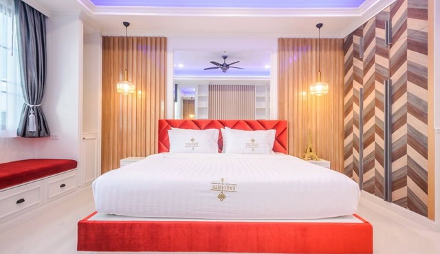 Pool Villa Pattaya - Exquisite Pool Villa H