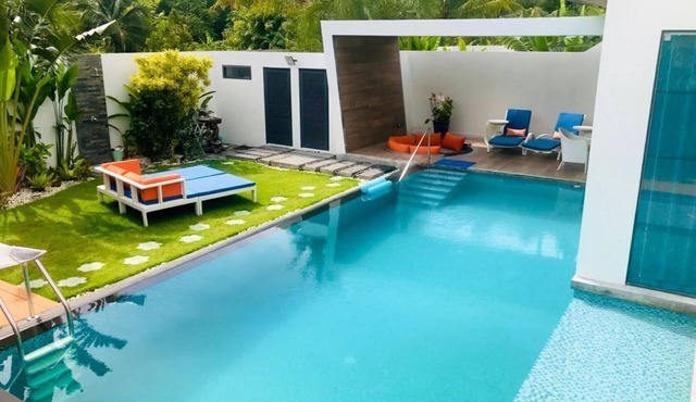 PRIVATE FAMILY VILLA