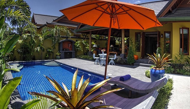 Private Villa with Swimming pool, jetted Plunge Pool and Free Transfers