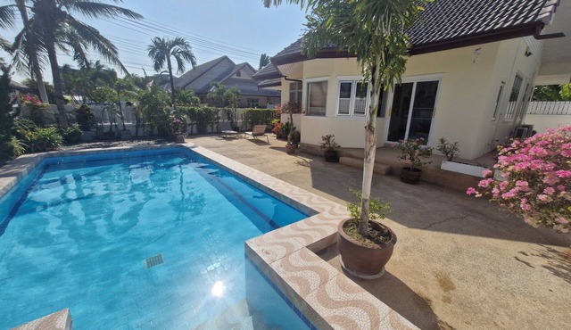 Rent villa in Hua Hin