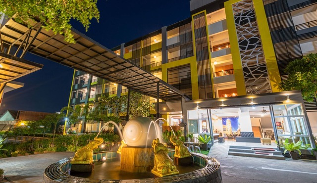 SB Living Place Hotel Phuket Town