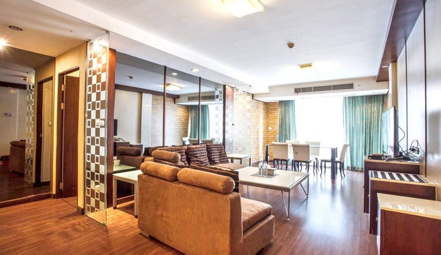 Short-Term Rental Allowed - 4C Downtown Bkk Serviced Apartment