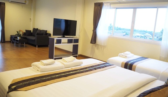 Suksomboon Hotel