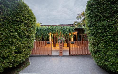 T House in Cherngtalay