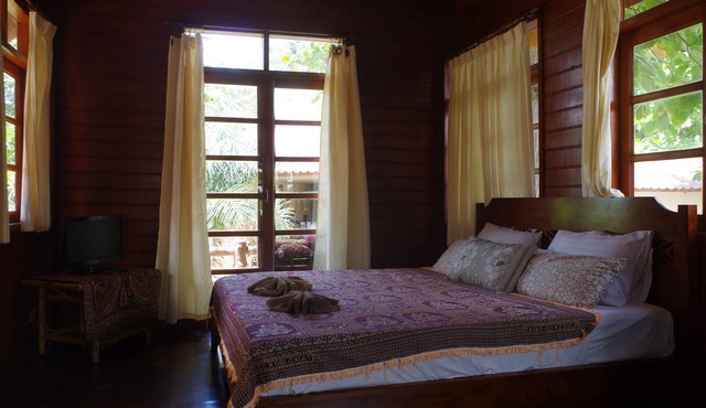 Thai House Beach Resort